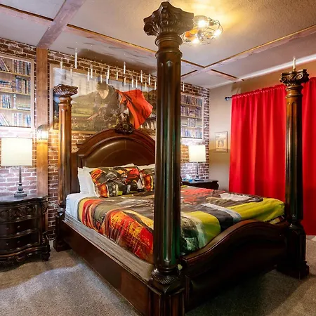 Thematic Home With Private Pool Spa Game Room